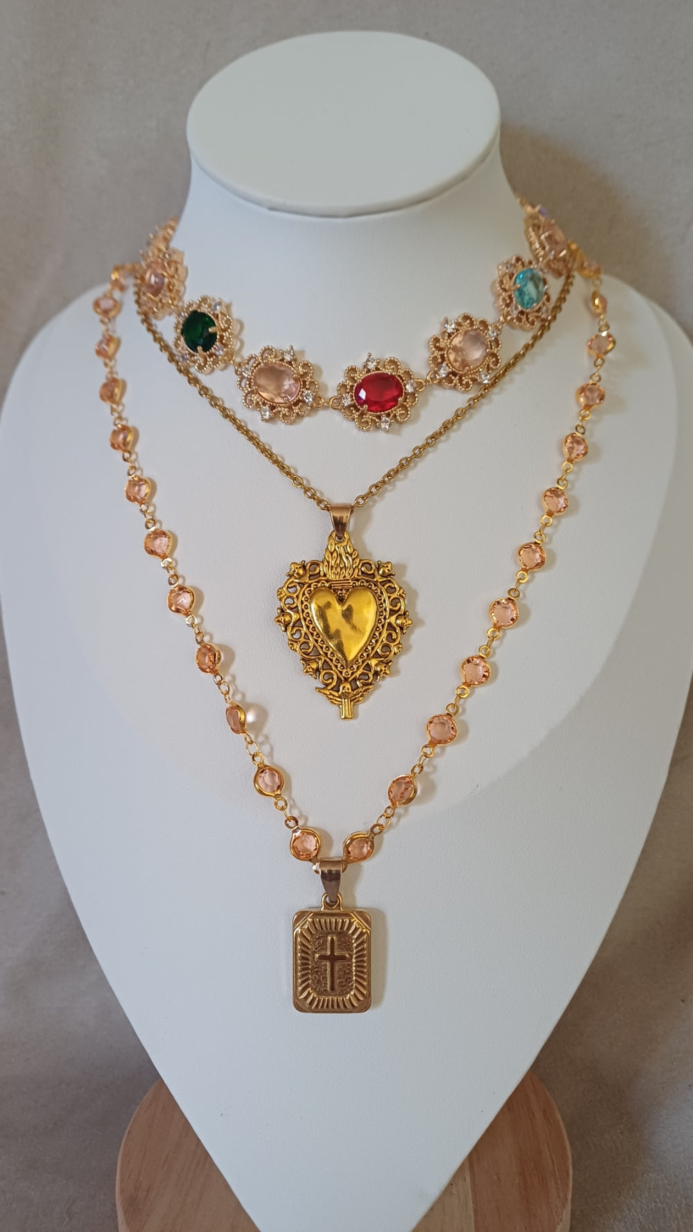 Ensemble de 3 colliers tendances vintage " royal" croix et coeur