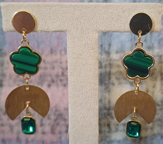 Boucles d' oreilles pendantes "trefle vert" et brillant vert